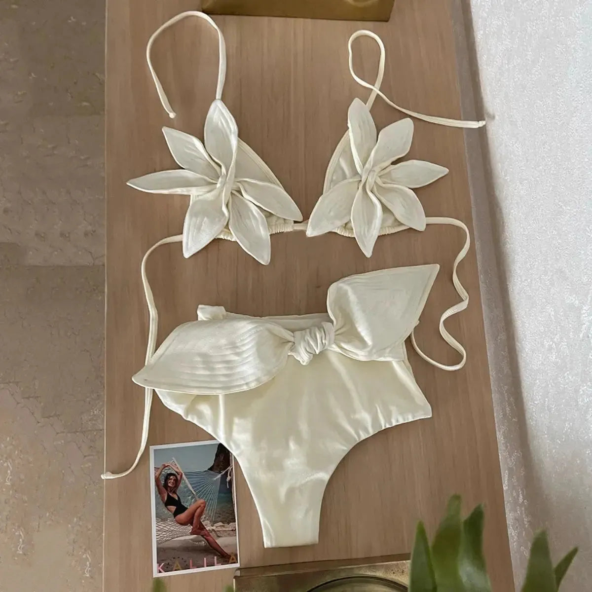 Biquini-Feminino-Flora-Branco-Elegante-2