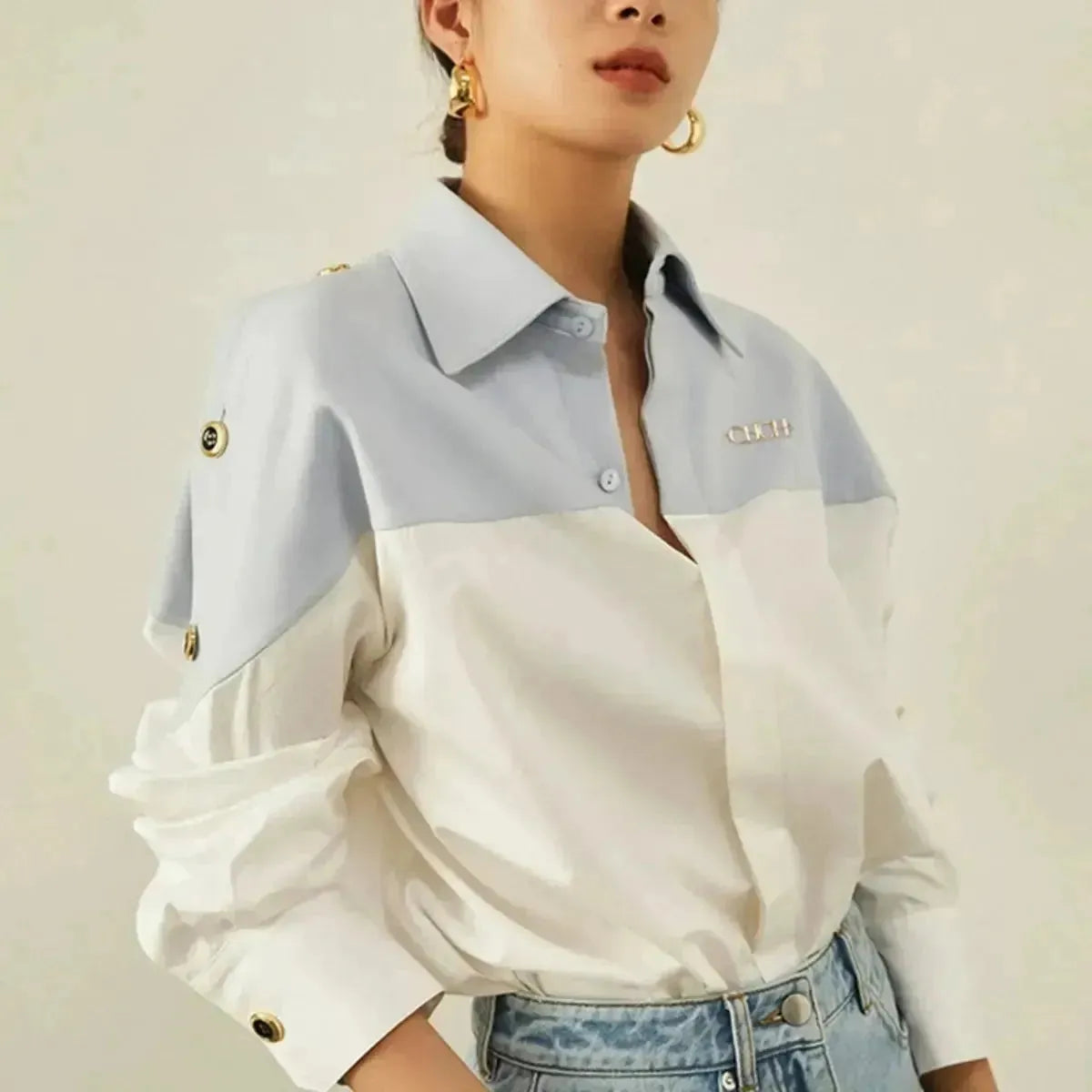Blusa-Manga-Longa-Feminina-Casual-Branca-e-Azul-2