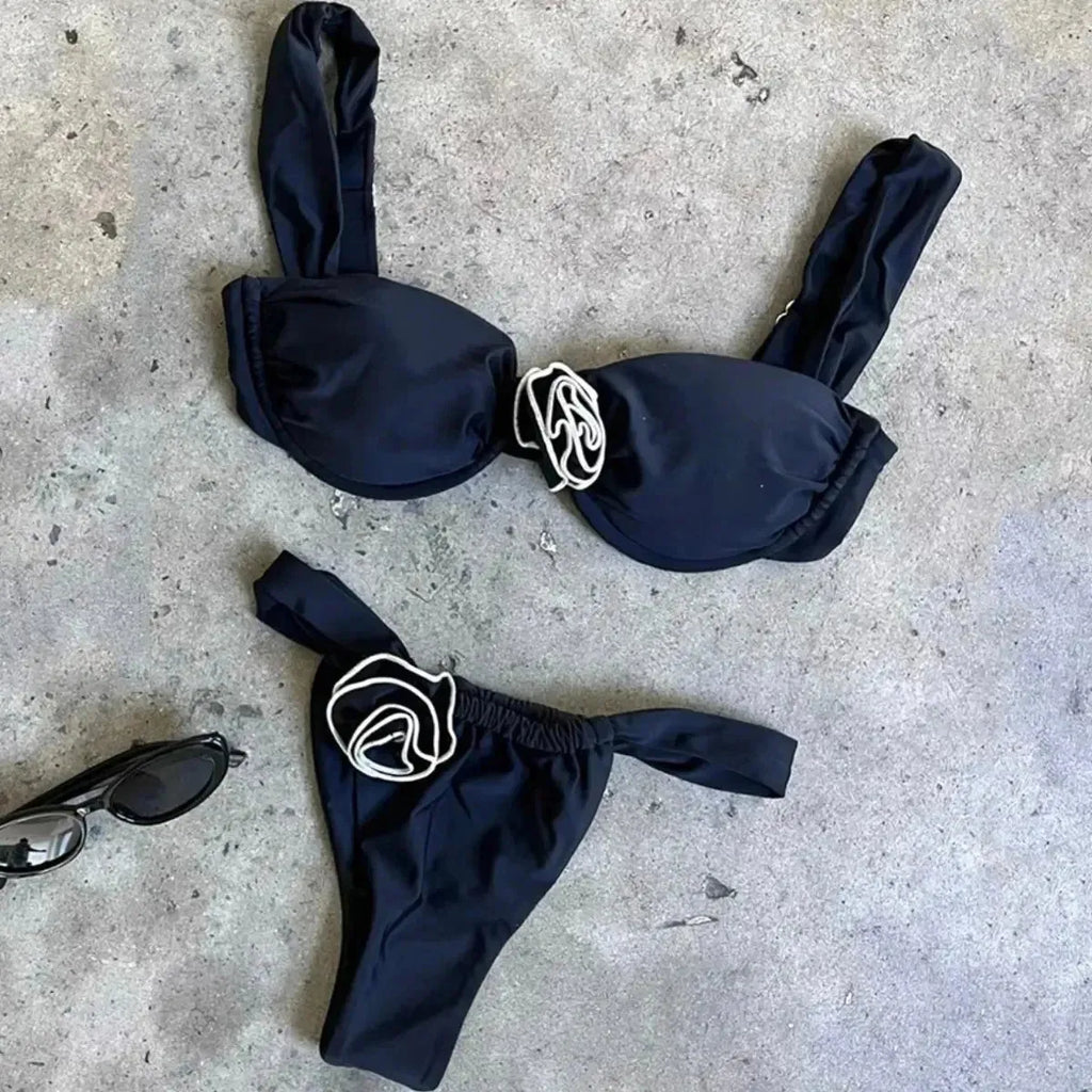 Biquini-Feminino-Floral-Chic-Preto-com-Bojo-e-Detalhe-Floral-3