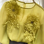 Blusa-Feminina-Manga-Longa-com-Flores-Elegantes-Amarela-3