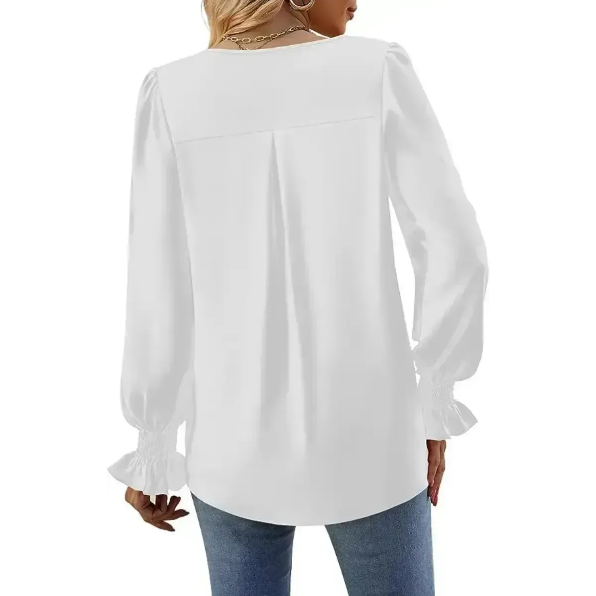 Blusa-Manga-Longa-Feminina-Basica-e-Confortavel-Branca-2
