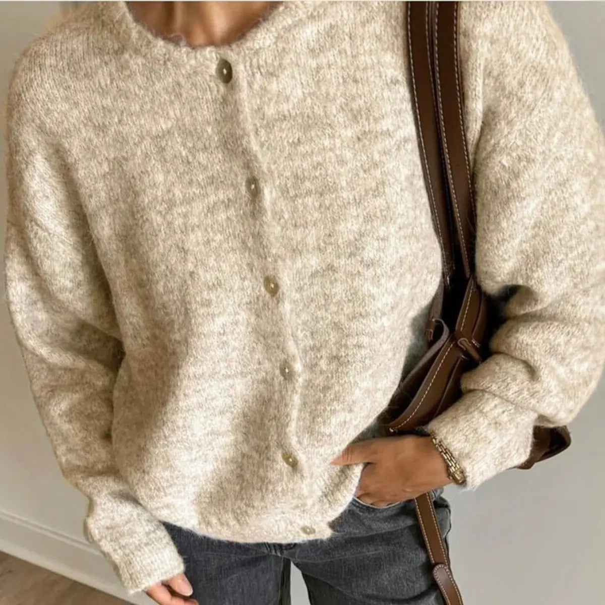 Cardigan-Feminino-Prestige-Elegant-Beige-Royale-2