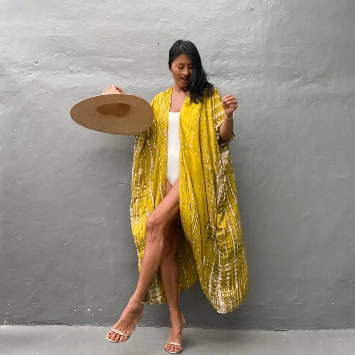 Saida-de-Praia-Riviera-Elegance-Amarelo-Acafrao-Imperial-3