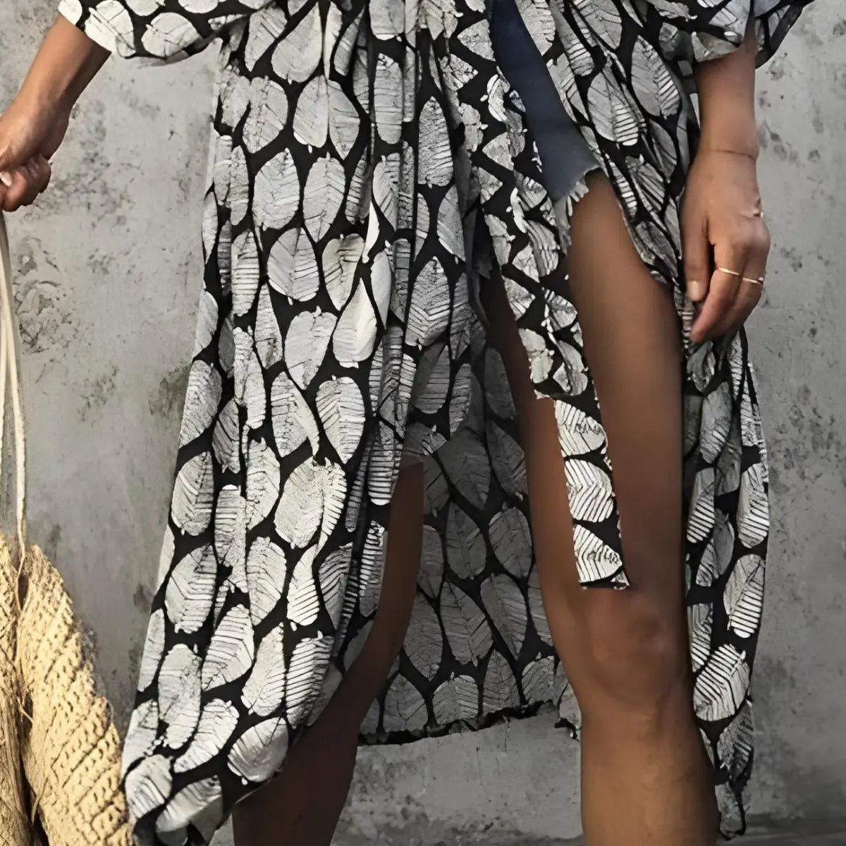 Saida-de-Praia-Riviera-elegance-Folhagem-Monochrome-3