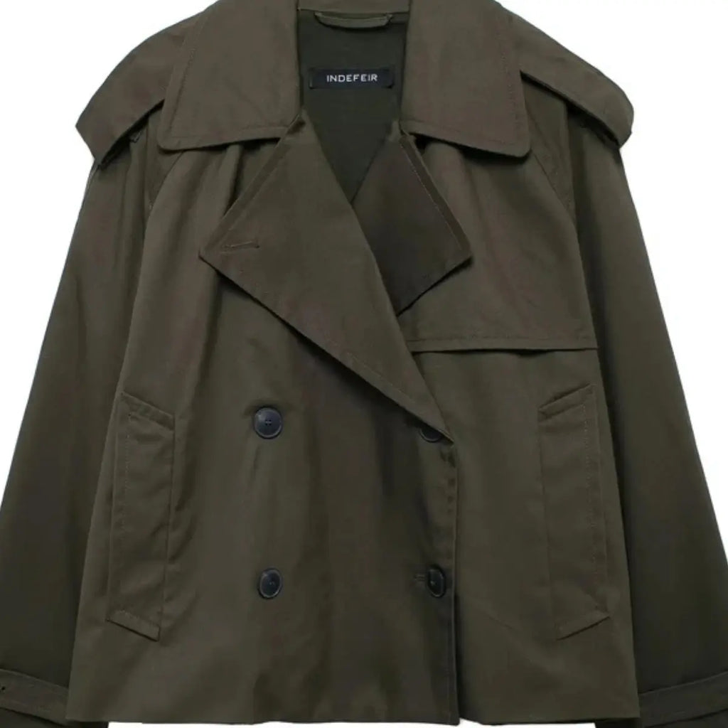 Trench-Coat-Feminino-Elegance-Supreme-Verde-com-Botoes-Duplos-e-Bolsos-3