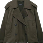 Trench-Coat-Feminino-Elegance-Supreme-Verde-com-Botoes-Duplos-e-Bolsos-3