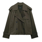 Trench-Coat-Feminino-Elegance-Supreme-Verde-com-Botoes-Duplos-e-Bolsos