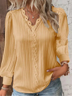 blusa-manga-longa-feminina-social-amarela-com-detalhes-em-renda